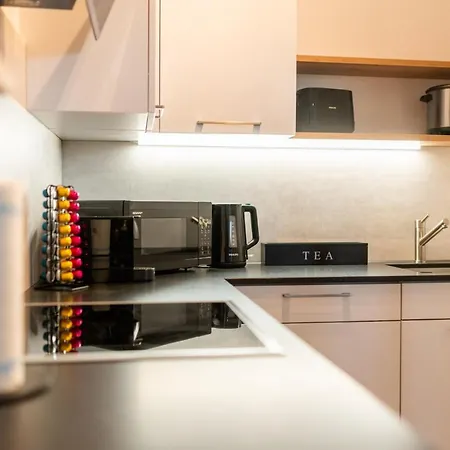 Handmade I Modern I Luxury I Kitchen I Home Office I Parkplatz Хольцгерлинген Экстерьер фото